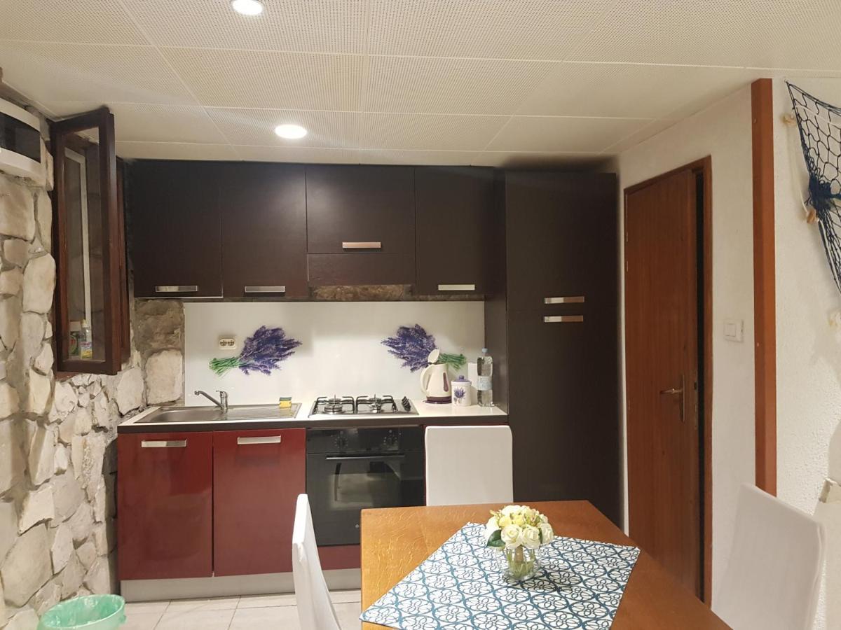 Studio Apartment Jelinek Брела Экстерьер фото