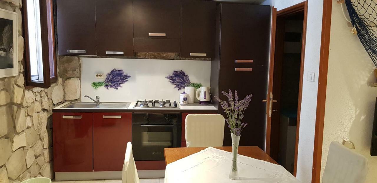 Studio Apartment Jelinek Брела Экстерьер фото